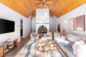 Cinnamon by AvantStay Gorgeous Cabin in Big Bear w Hot Tub & Fire Pit